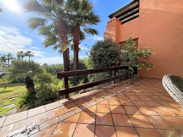 Apartment in Estepona - view 1
