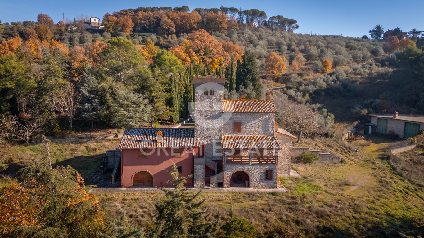 House in Monte Castello di Vibio - Image 2