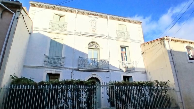 House in Autignac - view 1