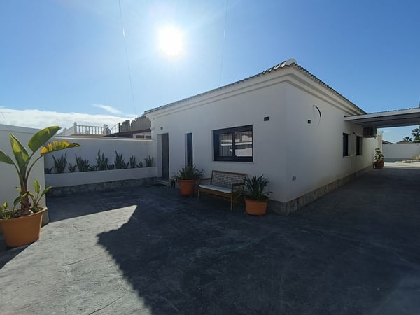 Villa in El Chaparral - view 1