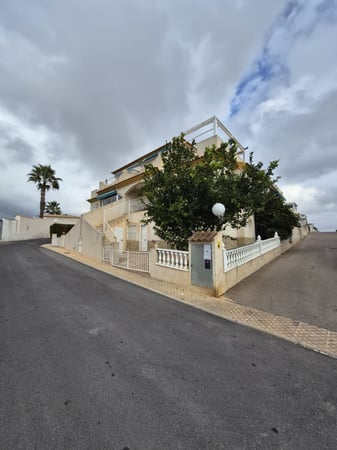 Villa in Playa Flamenca - view 1