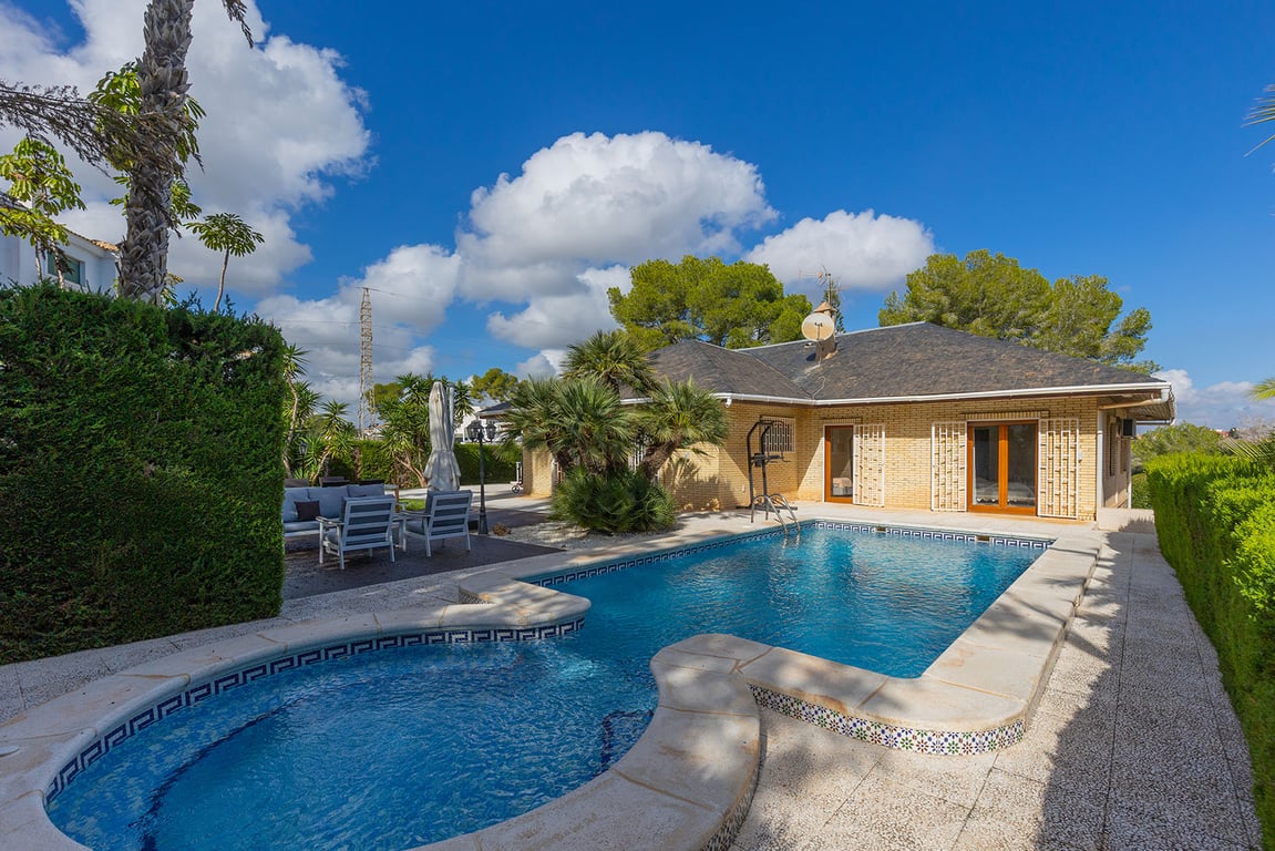 Villa in Villamartin