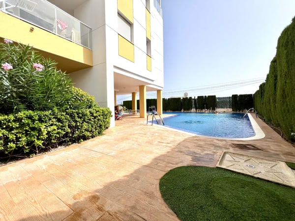 Apartment in Villamartin - view 1