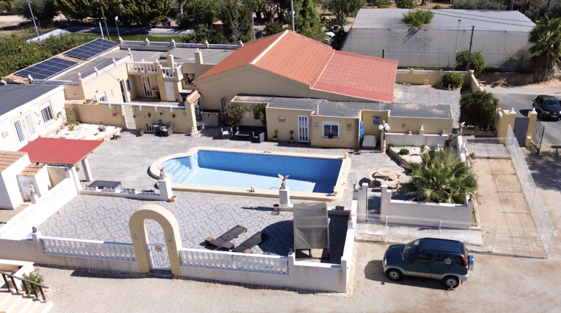 Villa in Los Montesinos - view 1