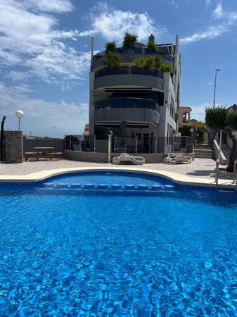 Apartment in Villamartin - view 1