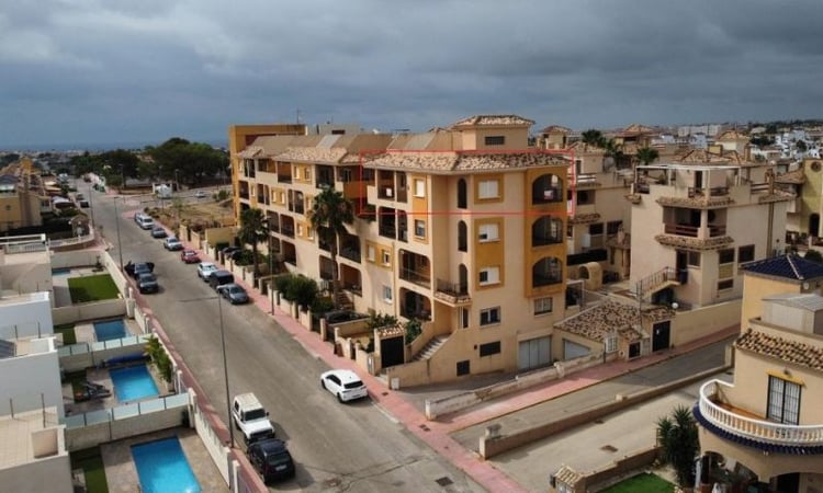 Apartment in Villamartin - view 1