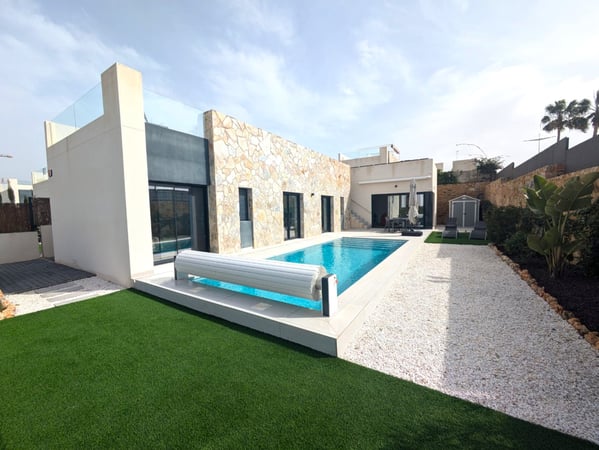 Villa in Algorfa - view 1