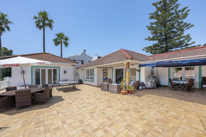 Villa in Sotogrande - view 1