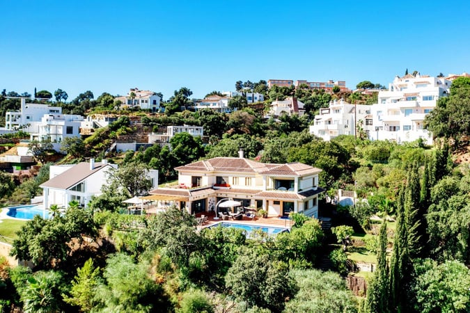 Villa in La Mairena - view 1