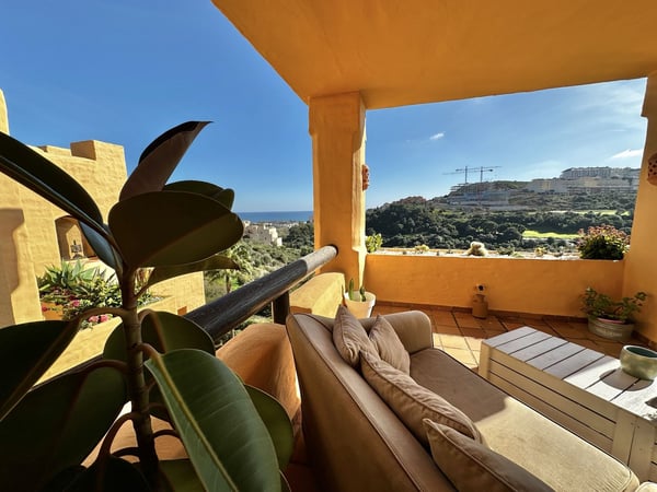 Penthouse in La Duquesa - view 1