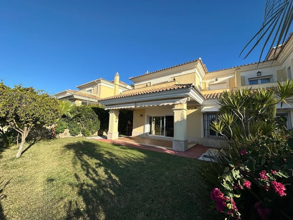House in Marbella - view 1