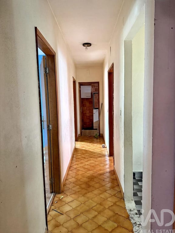 House in Braganca - Image 3