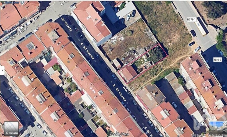 House in Seixal - view 1