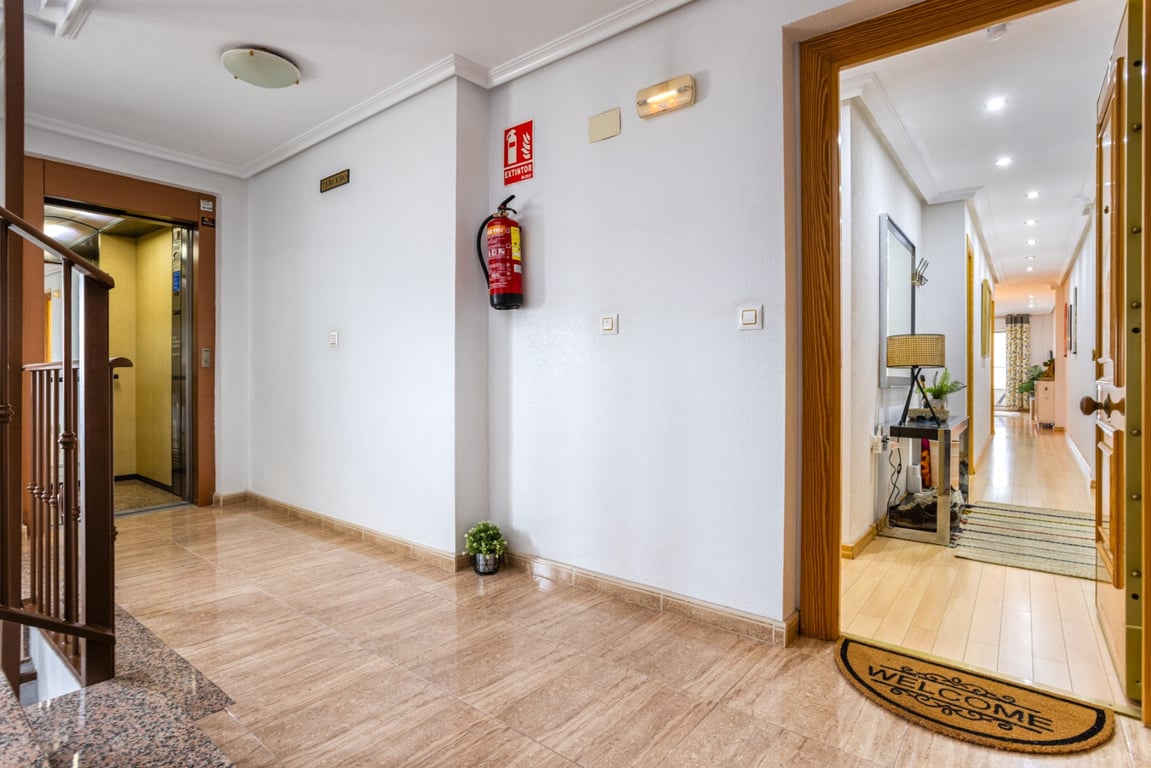 Apartment in Los Montesinos - Image 3