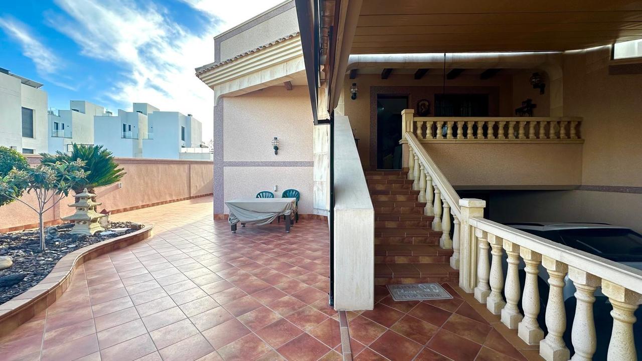 House in Torrevieja - Image 3