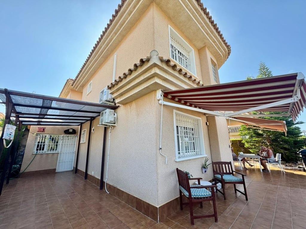 Villa in Torrevieja - Image 3