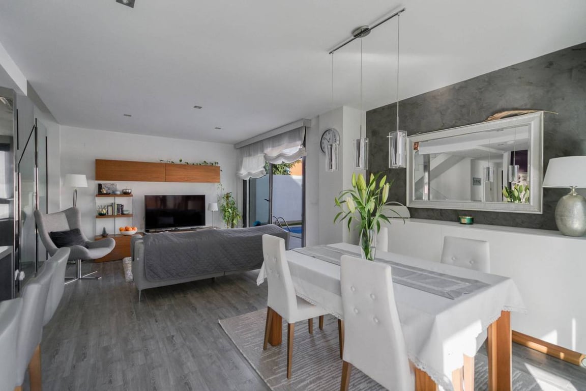 Villa in Torrevieja - Image 2