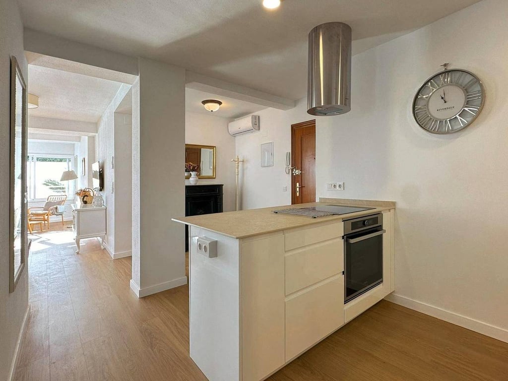 Apartment in Torrevieja - Image 2