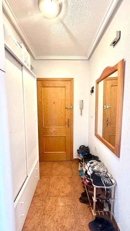 Apartment in Torrevieja - Image 2