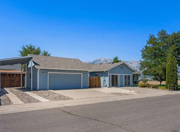 House in Gardnerville - view 1