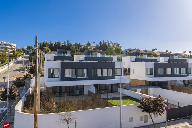 House in La Atalaya - view 1