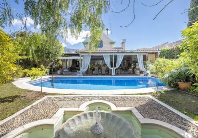 Villa in Marbella - view 1