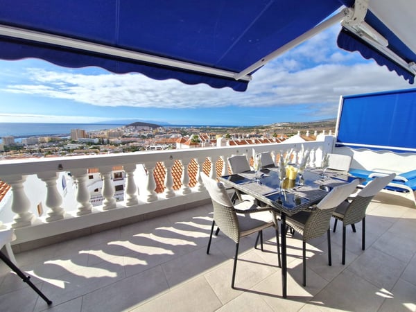 Apartment in Los Cristianos - view 1