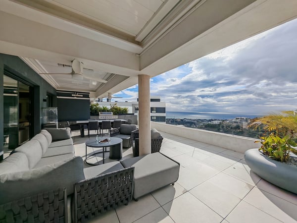 Penthouse in Marbella - view 1
