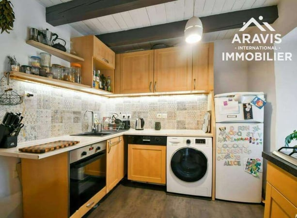 Apartment in Thones - view 1