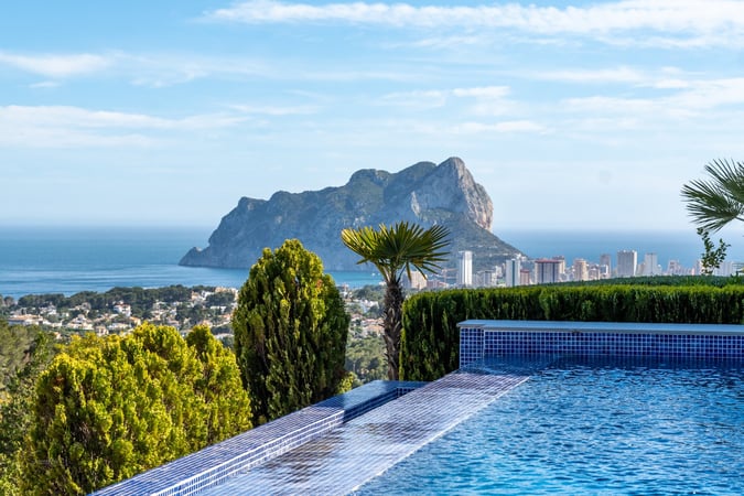 Villa in Canor - view 1