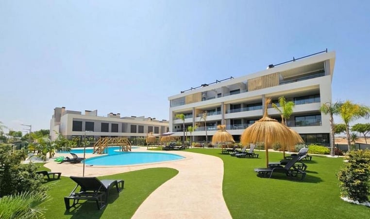 House in Roda - view 1