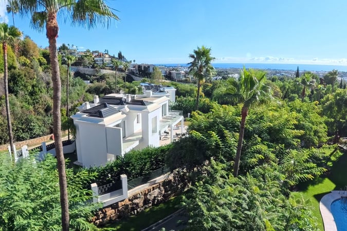 House in Urbanizacion la Heredia - view 1