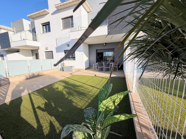 House in Torre de la Horadada - view 1