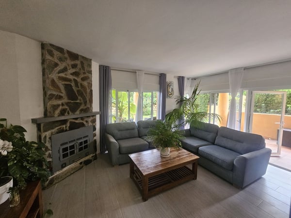 House in Sitio de Calahonda - view 1