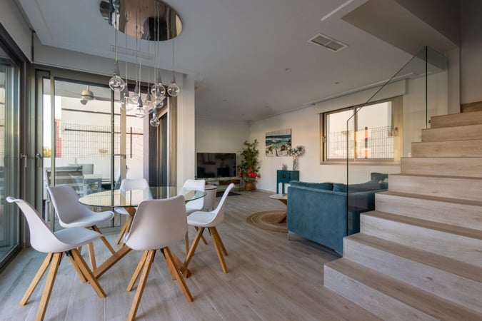 Villa in Molins - view 1