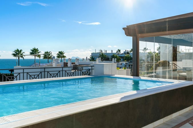 Penthouse in Estepona - view 1