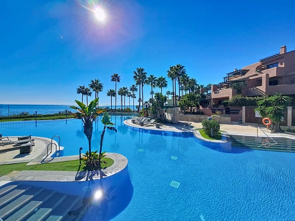 House in Estepona - view 1