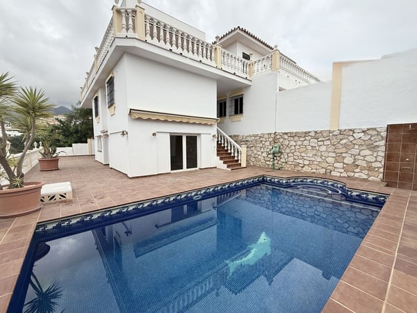 Villa in Torreblanca - view 1