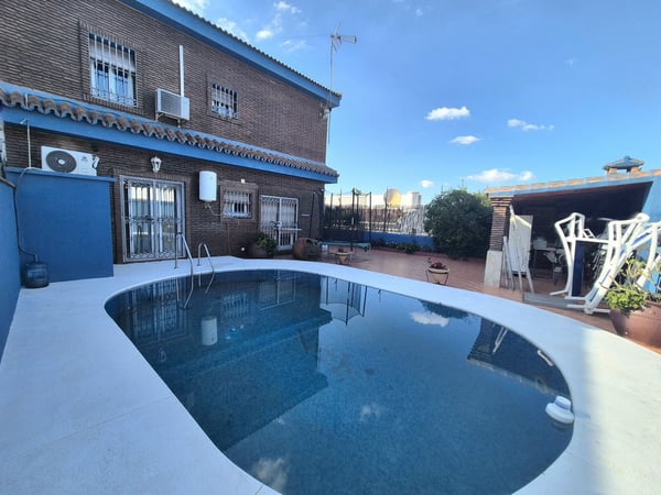 House in Alhaurin el Grande - view 1