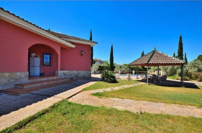 House in Arriate - view 1