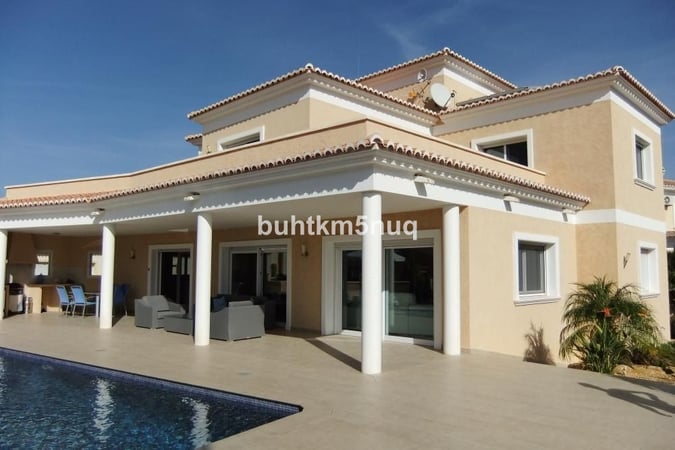 Villa in Calp - view 1