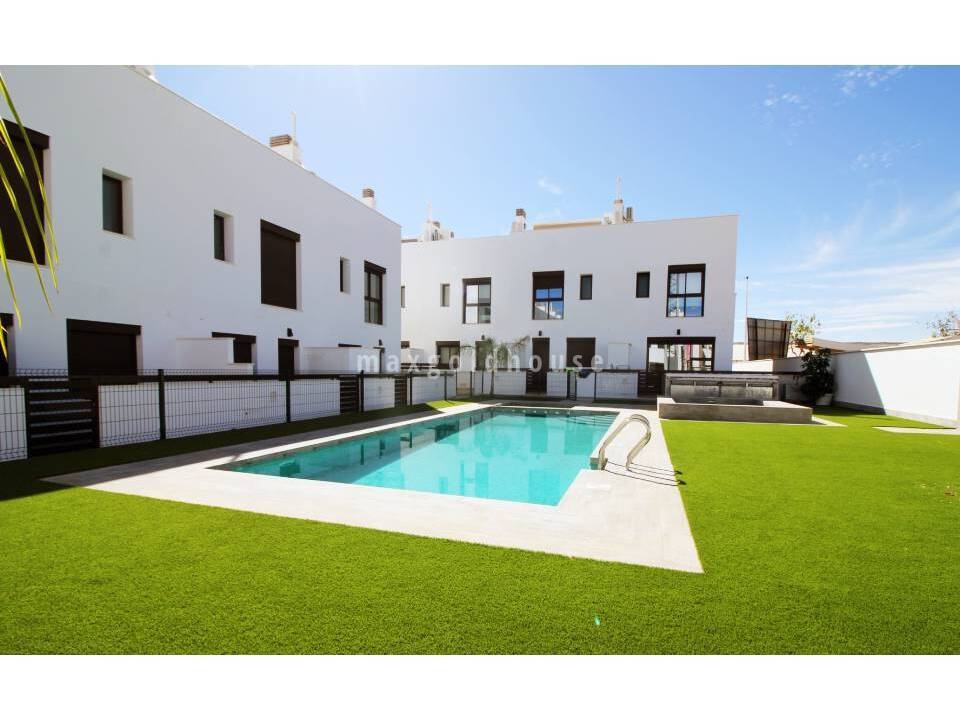 House in Pilar de la Horadada