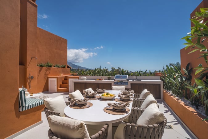 Apartment in Nueva Andalucia - view 1