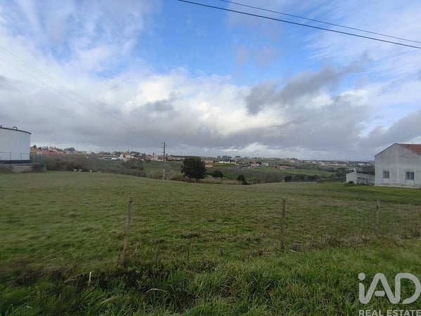 Land in Cela - view 1