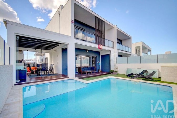 House in Amora - view 1