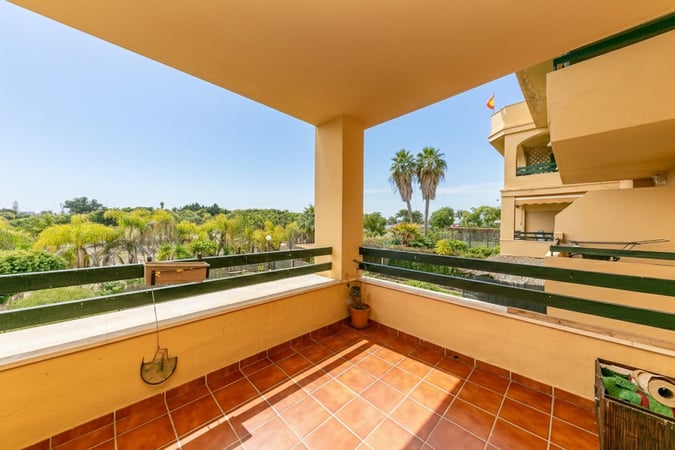 Apartment in Estepona - view 1