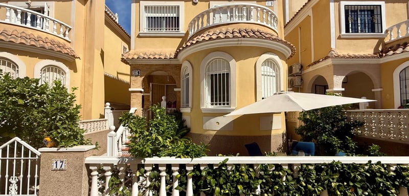 House in Villamartin - view 1