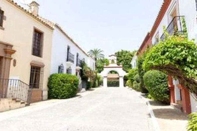 House in Guadalmina - view 1