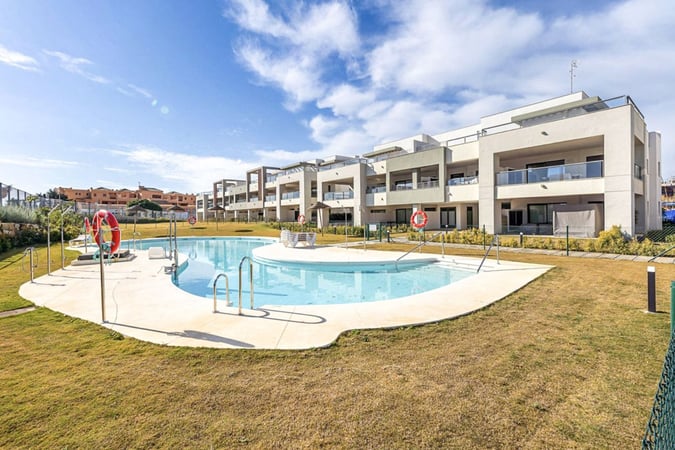 Apartment in Estepona - view 1