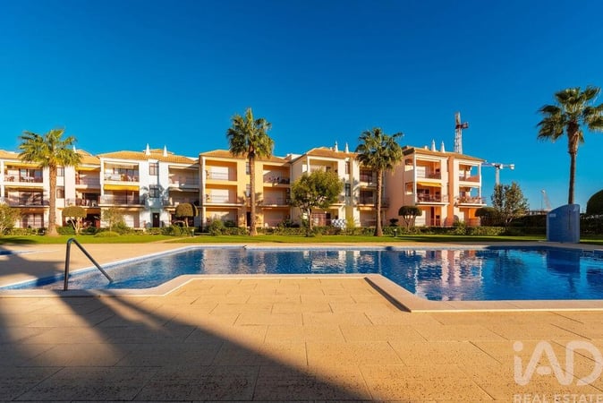 Apartment in Quarteira - view 1